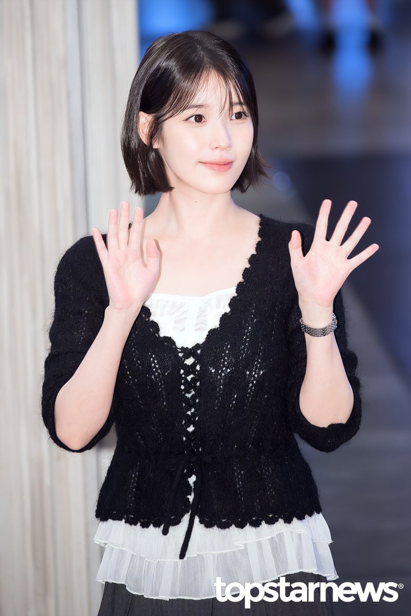 영화 더 위닝 무대인사 아이유 패션 가디건 옷 정보 #세잔(SEZANE) 여자 가을 가디건 코디 추천