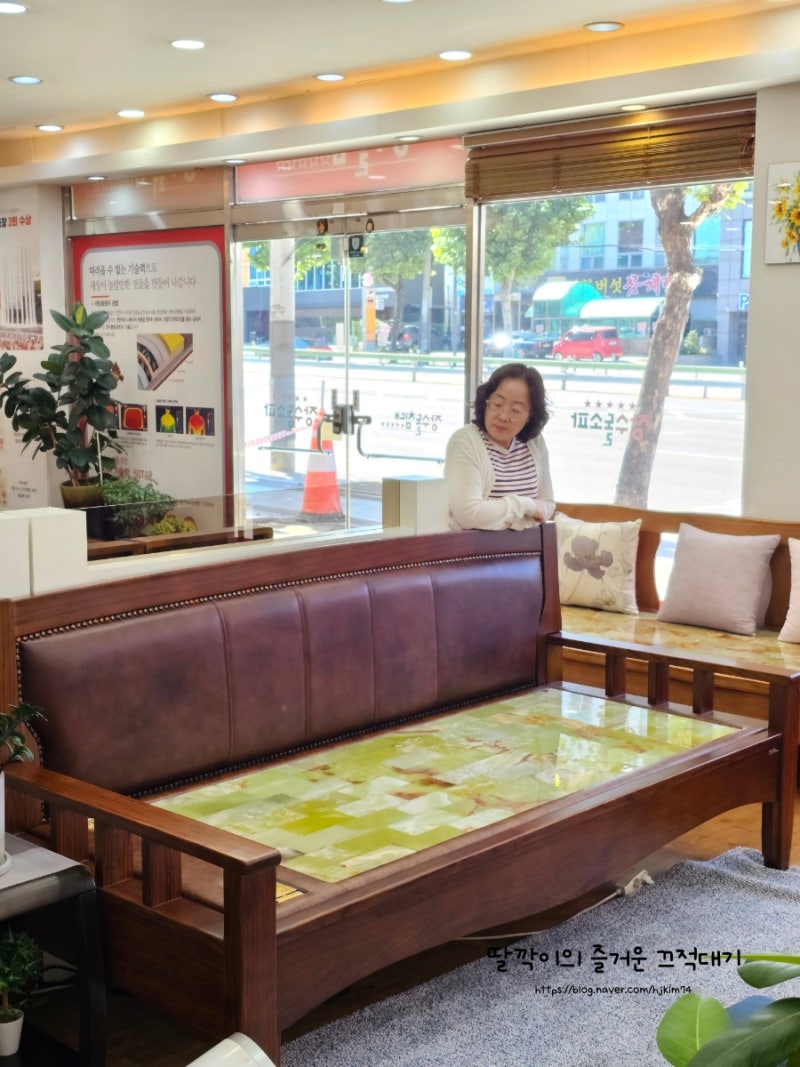 카우치 돌소파 C7117 추천! 장수돌침대 중곡점 매장 추석 할인받아 부모님 효도선물
