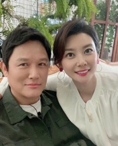 무도회장 첫눈에 반해 폰만 6번 바꾼 강성진 이현영 러브스토리와 5년 결실