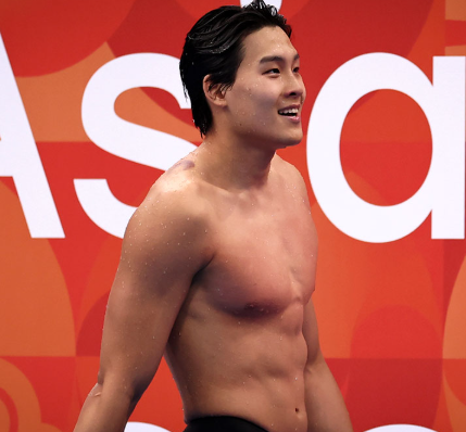 김영범 수영선수, 황선우 제치고 100m 은메달…50m에서는 아시안게임 신기록. 금메달?