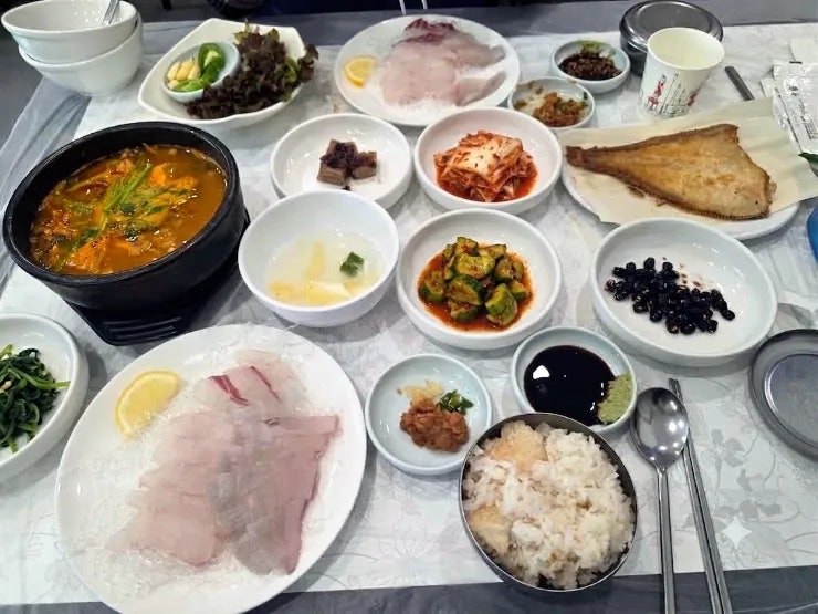 부산 대연동점심맛집 궁중해물탕 조씨집 대연본점 회정식 맛집
