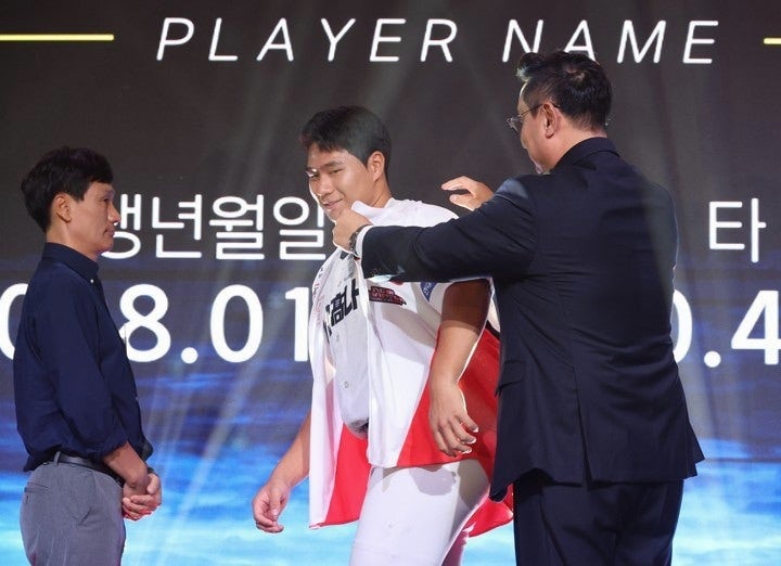 2027 신인드래프트: KIA 타이거즈가 선택한 1라운더 이호민, '제2의 김도영'으로 성장할까?