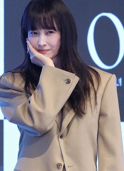 이나영 원빈 부부: 연기 복귀와 변함없는 비주얼의 비결