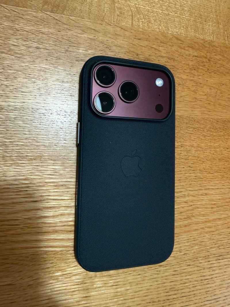 iPhone 18 Pro 테크우븐 케이스 첫인상｜투명·실리콘·Beats를 써보고 선택한 이유