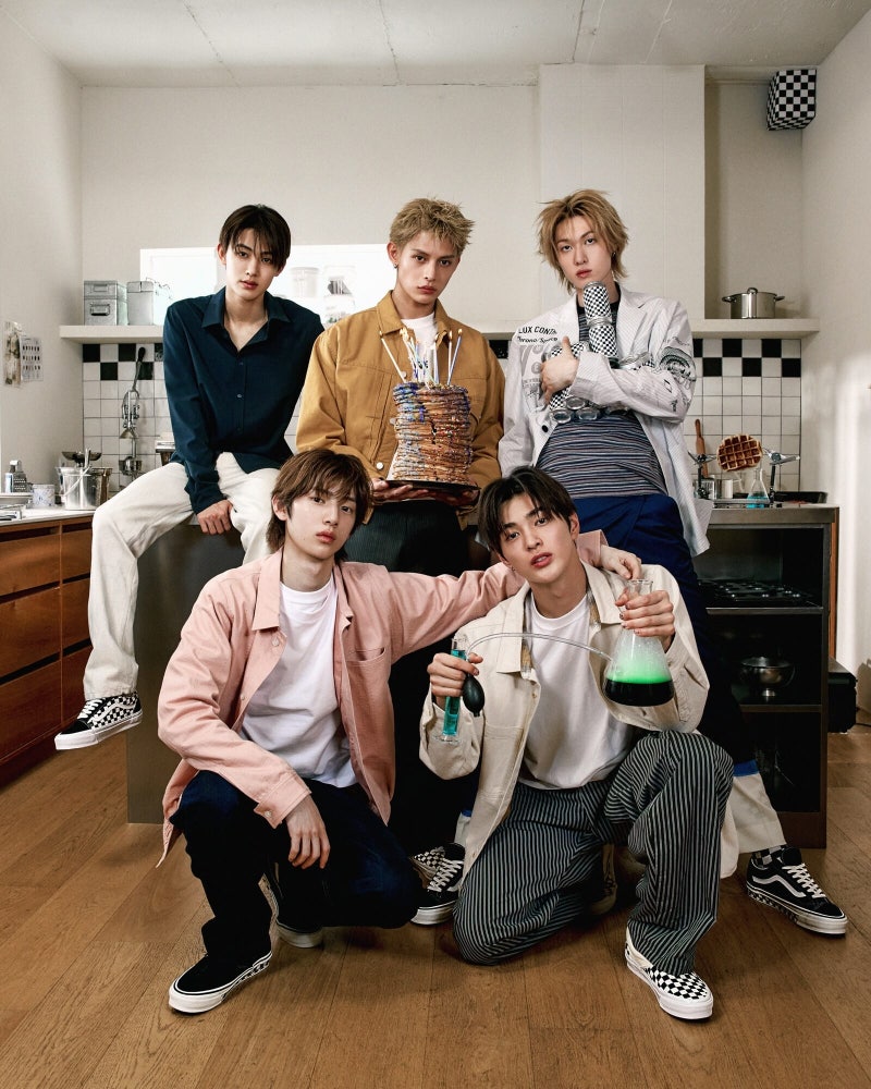 코르티스와 반스가 다시 만났다, 체커보드를 신발 옆면으로 내린 이유. 반스 x 코르티스 ‘Oh,....