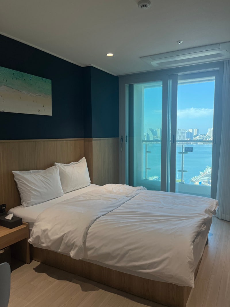 Sokcho Affordable Ocean View Hotel: BBQ, Breakfast, Cafe [Sokcho Marivista Hotel] Review