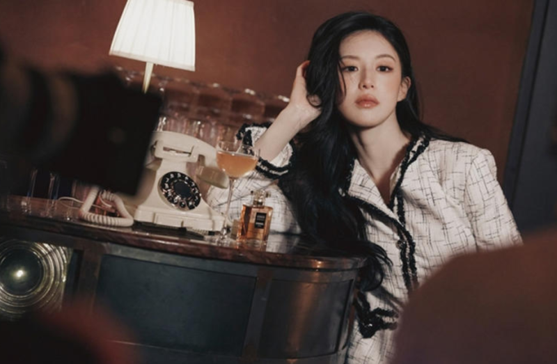 "고윤정 요즘 패션 물올랐다" 샤넬 트위드 입으니 분위기가 확 달라져