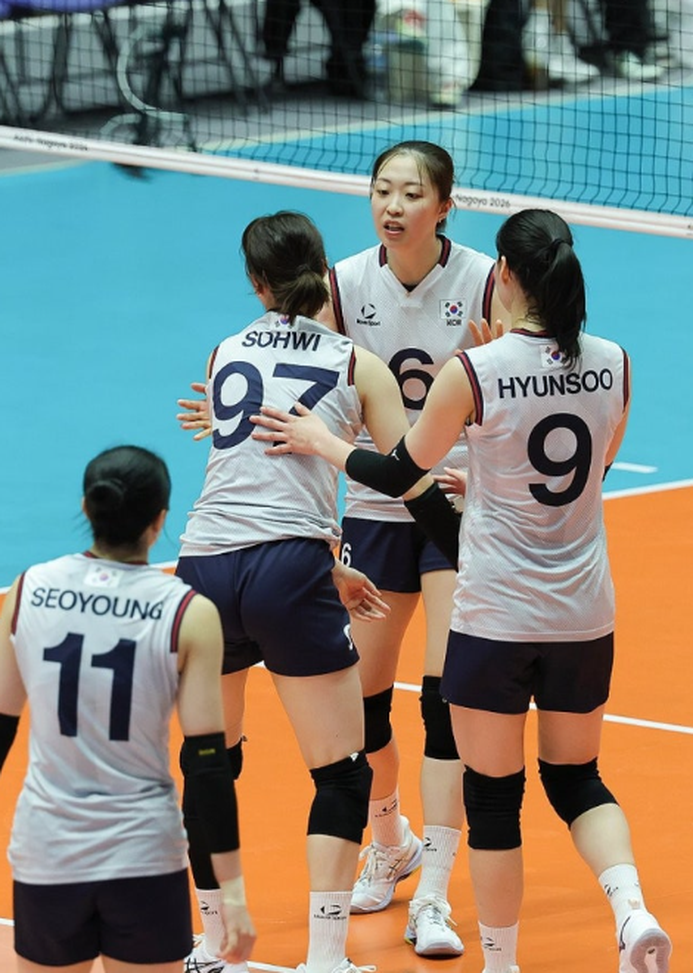 “금메달을 다투던 팀이 어쩌다…” 여자배구 또 노메달, 김연경 이후 무엇이 무너졌나