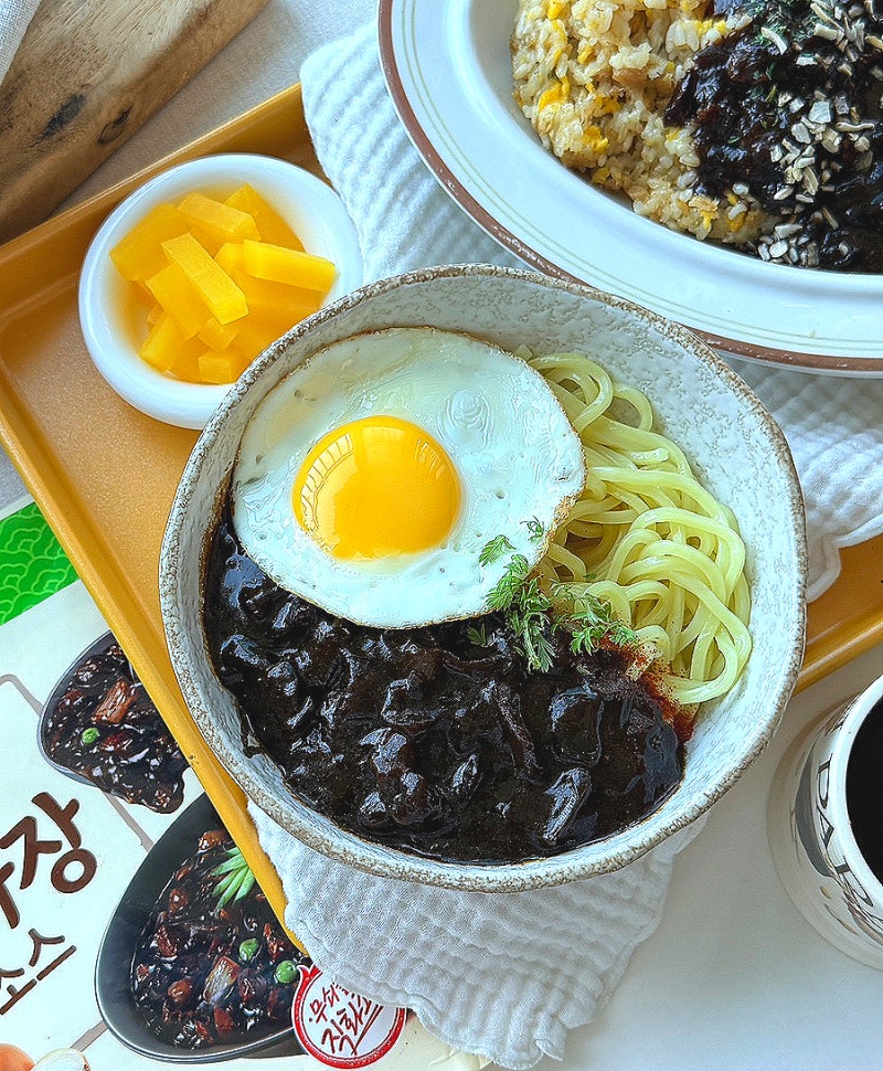집에서 간짜장 유니짜장 만들기 면사랑 짜장소스와 중화면으로 완성하는 짜장레시피