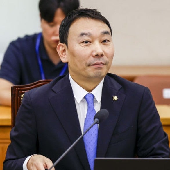 김용민 의원 프로필 총정리…검찰개혁 외치더니 중수청장 인선에 또 반발, 김승원 술자리까....