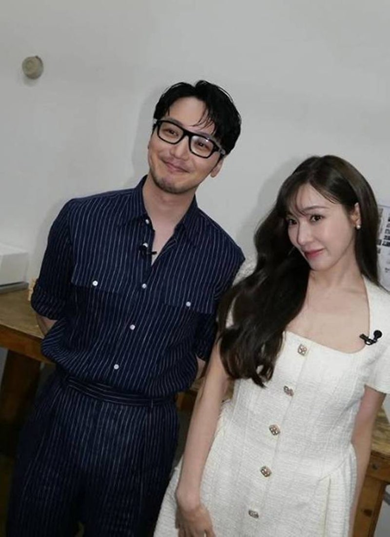 소시 써니 결혼 진짜였을까? '배송왔송' 결혼식장 포착 사연 총정리