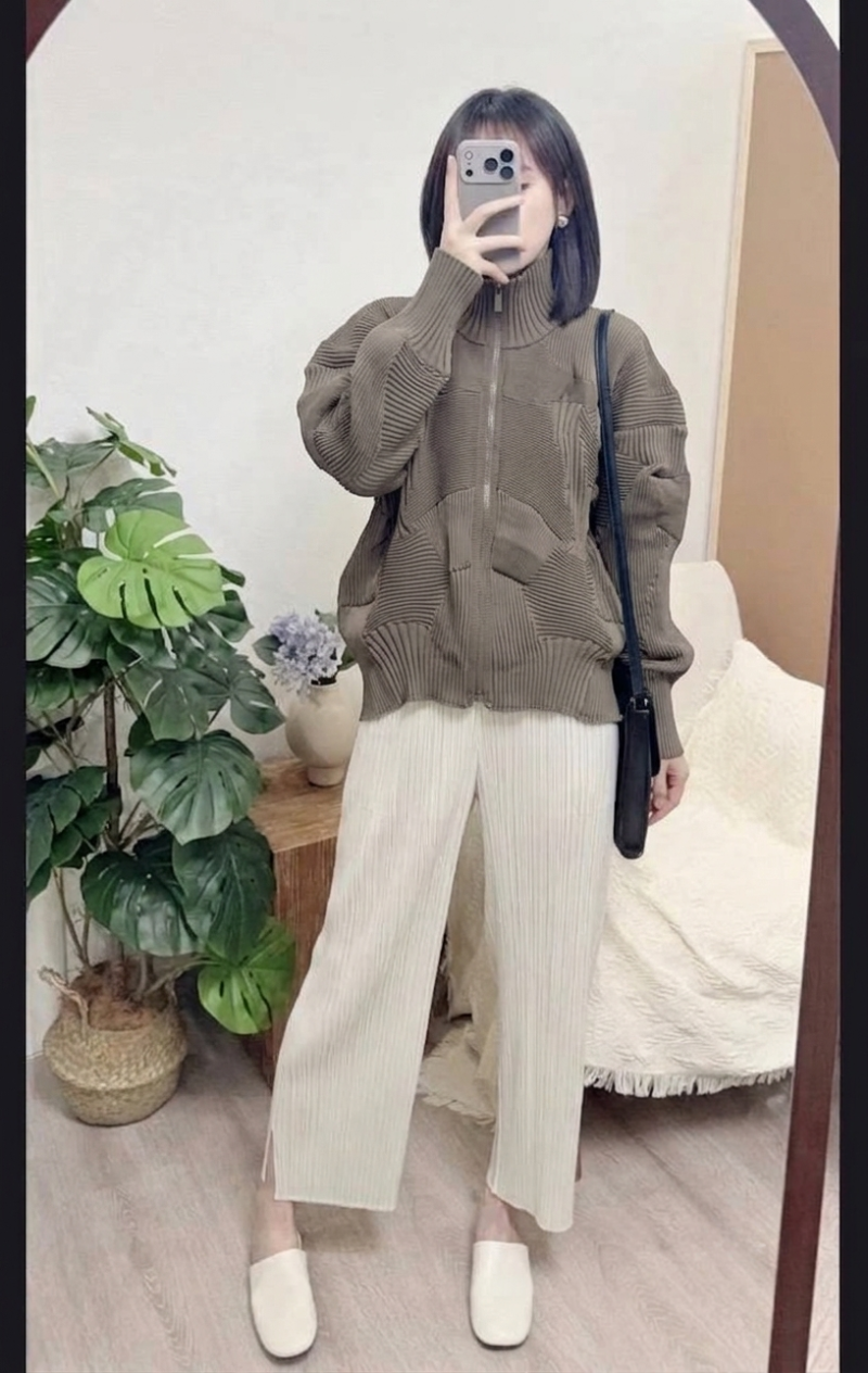 (마감) 이세이미야케 신상 코네코네 집업 가디건
