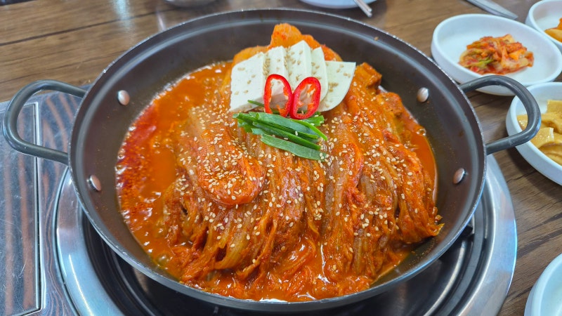 속초 조양동 한식 맛집 관동집 묵은지뼈찜 먹고 온 리얼 후기
