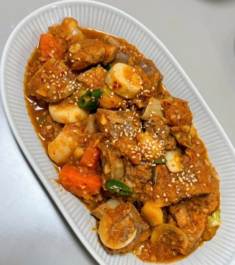 이거 하나면 끝, 초간단 든든한집밥 메뉴 돼지갈비찜 레시피
