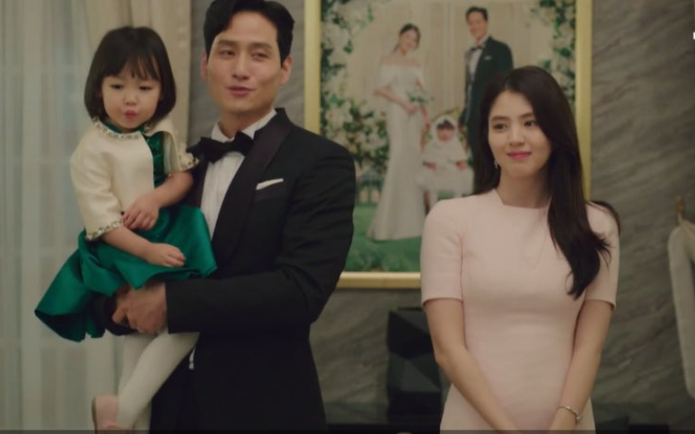 한소희 이로은 무슨 관계? ‘부부의 세계’ 여다경·제니가 6년 뒤 다시 만난 곳