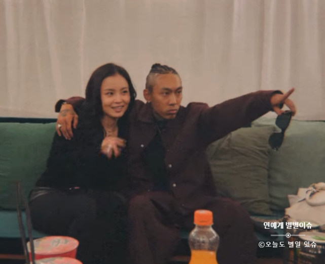 이하이♥도끼, 럽스타 점점 과감해졌다…품에 안긴 투샷 공개 | 나이 프로필 결혼 열애