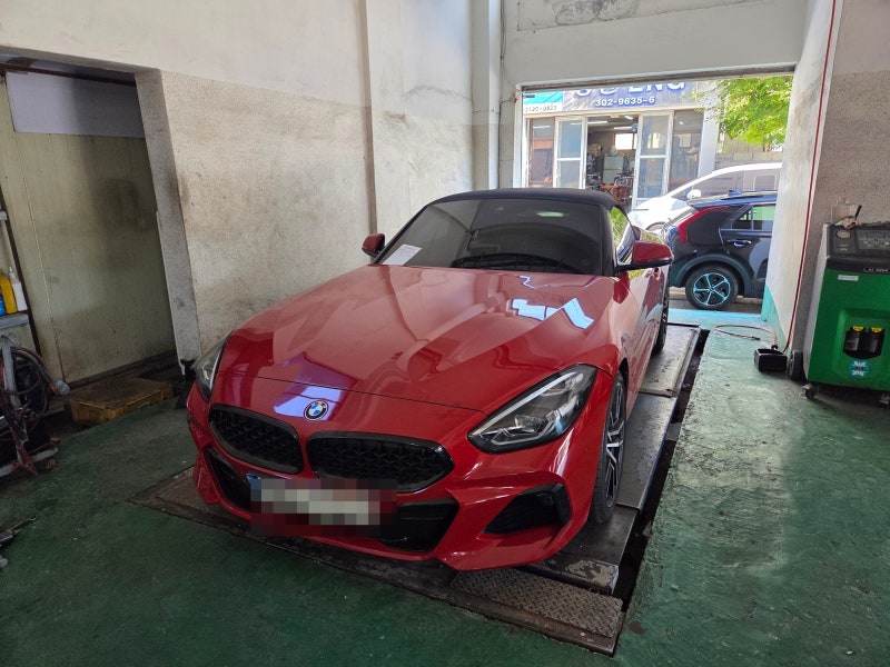 부산 BMW 판금 도색 1급공업사 z4 뒤 범퍼 교환 교체 도장 중고 범퍼 수리 문짝 휀다 자차 대물 ....