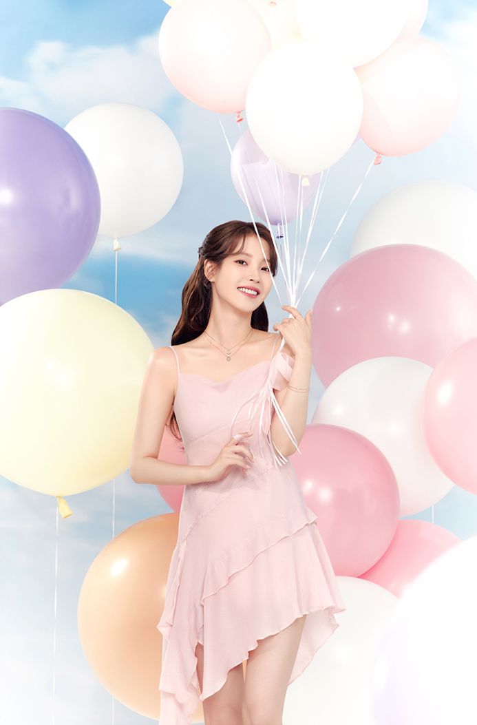 제이에스티나 목걸이 아이유 화보에서 눈에 들어온 클로비아