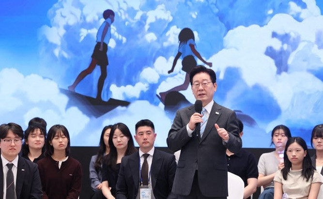 9주 폭락 멈춘 이재명 지지율, 딱 하루가 판을 뒤집었다