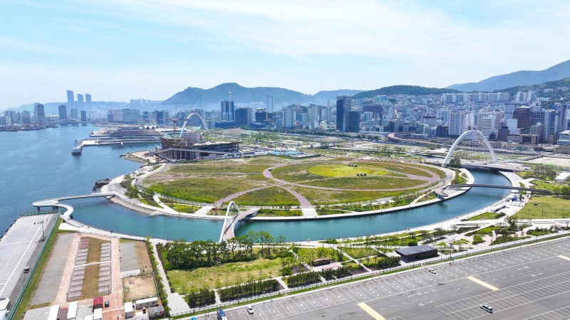 상어 출몰로 화제! 부산 북항 친수공원 가볼 만한 곳 총정리 주차장 주변 관광 명소