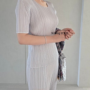 이세이미야케 플리츠플리즈 베이직 팬츠, 베이직 반팔탑 라이트그레이 셋업으로 입어보기