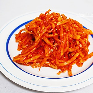 무생채 만드는법 황금레시피 양념 여름 무생채비빔밥 무채김치