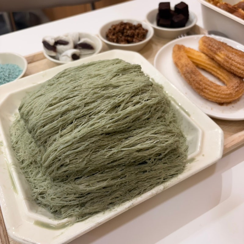 대치동빙수 사실빙 홍콩와플 실타래 쑥빙수