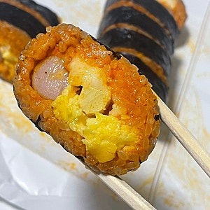 Gs25 편의점 김밥 불닭 치즈오믈렛 김밥 맛 (느끼한)후기
