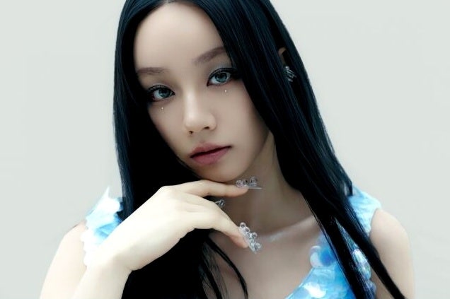 인형인 줄 알았는데 사람 맞아? 혜리 블루 아이즈 눈빛 난리 난 이유