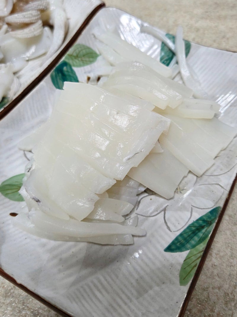 직접 잡은 갑오징어 손질법, 먹물 안 터뜨리고 깔끔하게 끝내는 순서