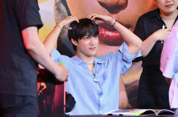 The 13-Year Fan Who Promised EXO Kai... Finally Returns with an Asian Games Gold Medal