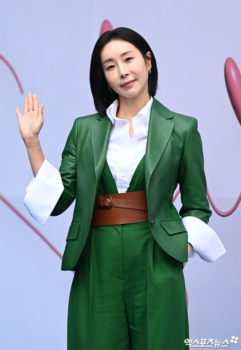 한다감, 47세에 첫 아들 품에 안았다…결혼 6년 만 득남 소식