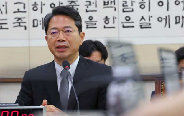 [속보] 김승원 탄원서 청와대 전달 논란…TV조선 앵커 “장관 후보자 평판조회 안 했나”