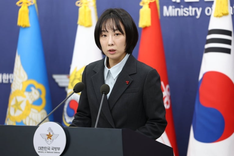 "국방부 대변인 연봉 1억?"… 과연 과도한 특혜인가, 정당한 대우인가