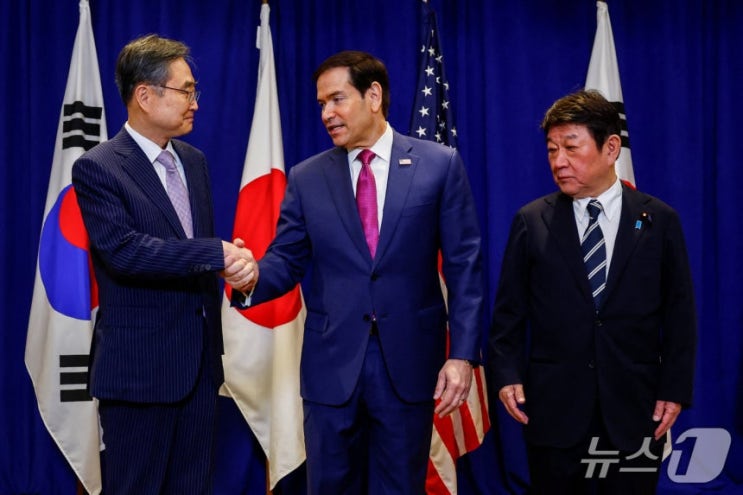 <b>한미일 외교장관</b> 회담 북한 <b>비핵화</b> 재확인하고 대화 복귀 촉구