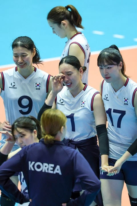 일본도 못 넘고 태국에도 0-3 한국 여자배구, 이제 아시아에서도 경쟁력이 없다