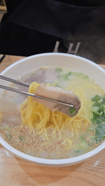 [済州_老衡洞] 済州コギグクス 万歳グクス空港店、済州空港近くのコギグクス、広い駐車場 | 24時間...