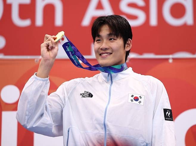 아시안게임 수영 신기록 금메달 198cm 괴물 신인 김영범 누구일까?