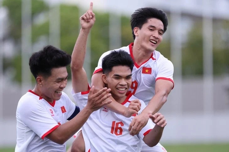 대한민국 아시안게임 8강 상대 될까.. 베트남 아시안게임 남자축구 C조 2위 8강행 확정
