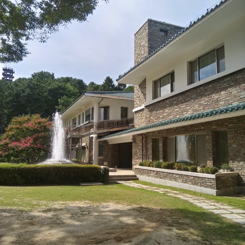 Visiting the Presidential Villa: A 2-Hour Tour of Cheongnamdae, Cheongju (Without the Monorail)