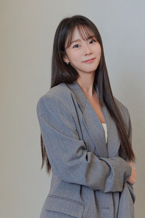 카라 한승연 목 디스크 치료 중에도 대학 축제 무대…팬들 “이제 좀 쉬었으면” 걱정