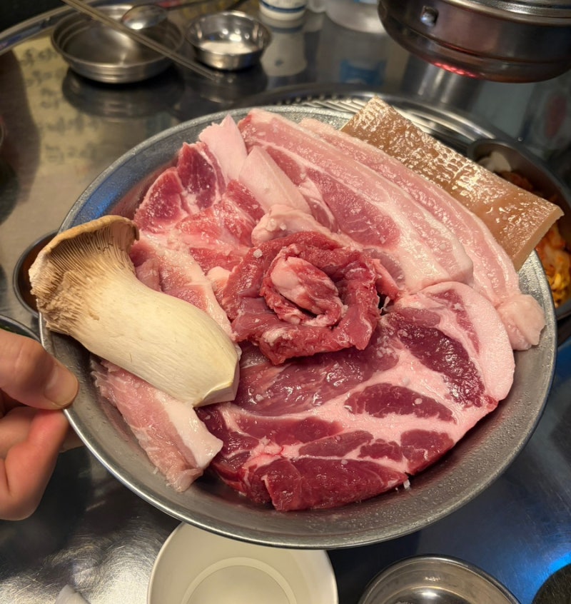 천안 불당동 맛집 고기집 을지로연탄구이｜삼겹살부터 껍데기까지 돼지한근 36,000원