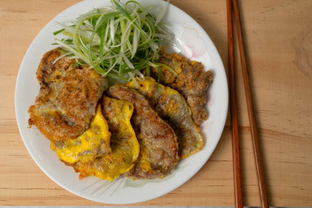 육전 맛있게 만드는 법질기지 않고 부드럽게! 계란옷 입히고 대파·양파 고명까지 올린 명절 ....