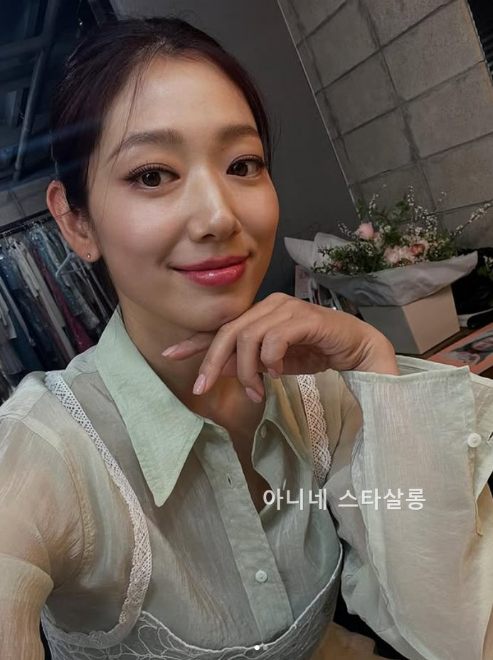 오늘 둘째 딸 출산한 박신혜, 두 아이 엄마가 된 게 믿기지 않는 그녀의 평소 사복 패션