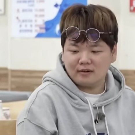 곽튜브·원지 안경이 무려 200만 원대?! '100만 유튜버 안경템' 화제 속 엇갈린 반응 (원지 사무....