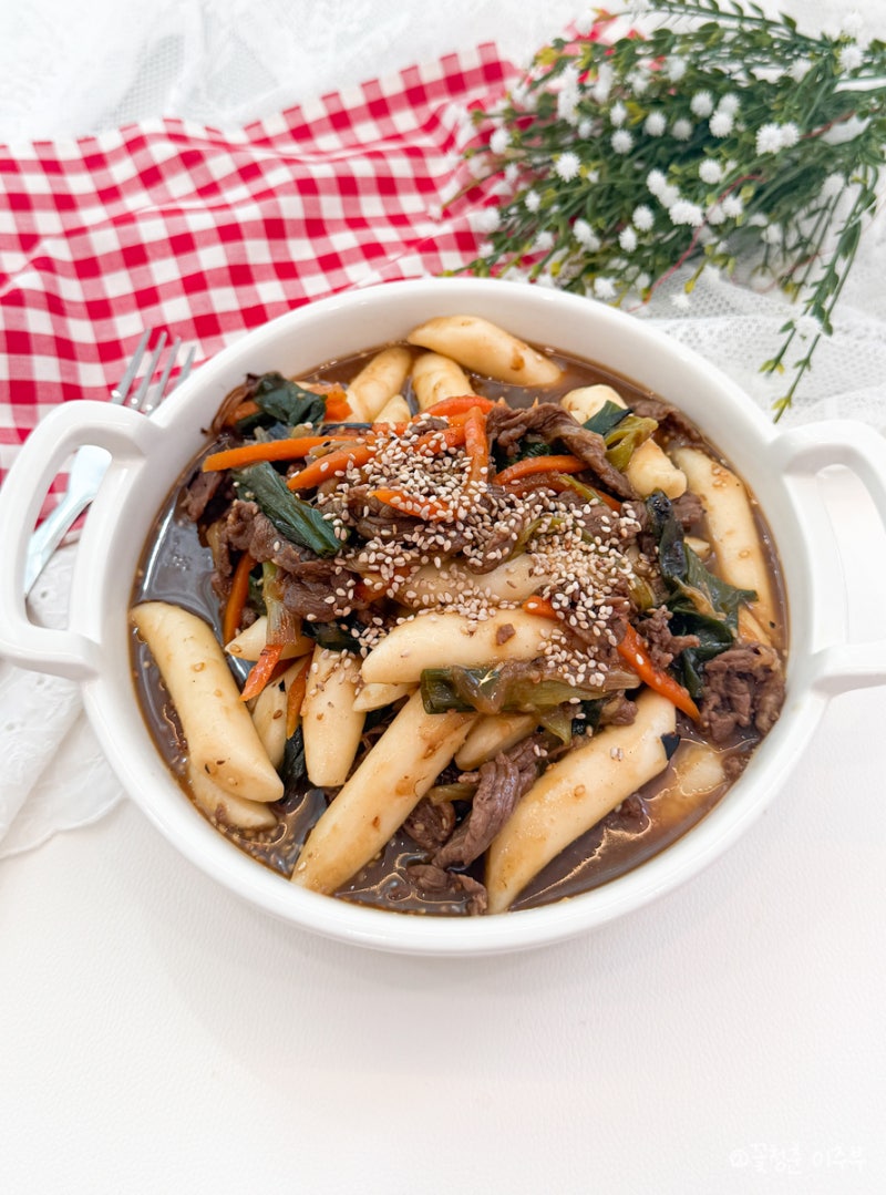 아이들 간식으로 좋은,편스토랑 류수영 궁중 떡볶이 레시피 간장 떡볶이 만드는 법 황금 레....