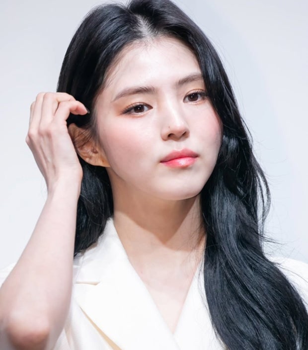 分析演員韓韶禧的八字、面相，以及不斷變化的MBTI，華麗自由的形象背後是…
