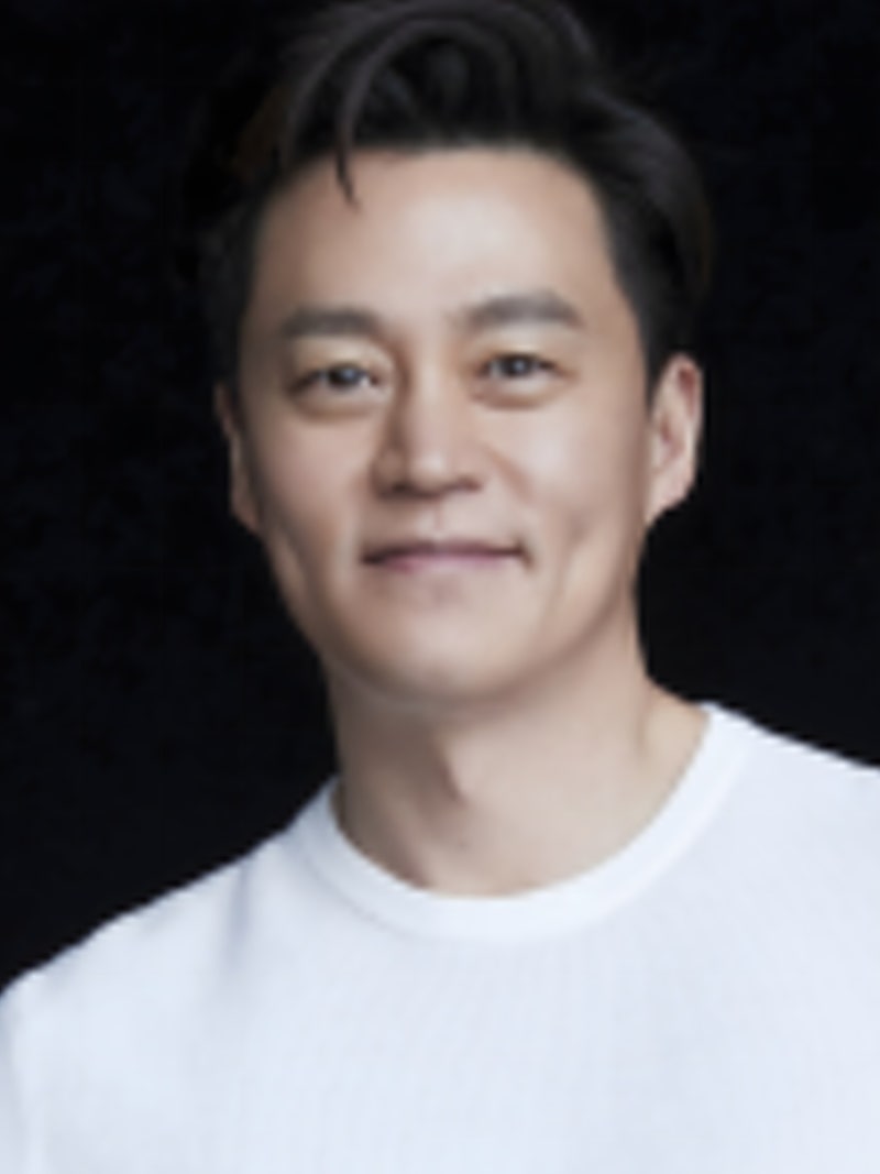 "돈이 다야" 이서진 프로필 근황, 리센느 촬영장서 남긴 한마디