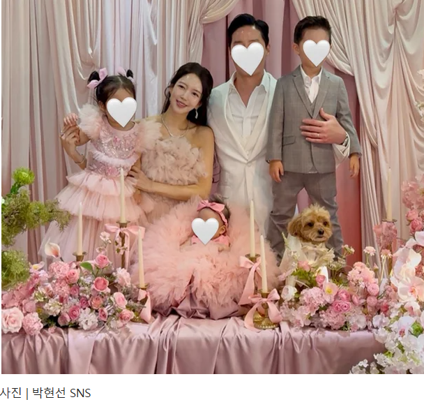 '결혼식급 클래스'…박현선·이필립 부부, 셋째 딸 백일잔치 공개