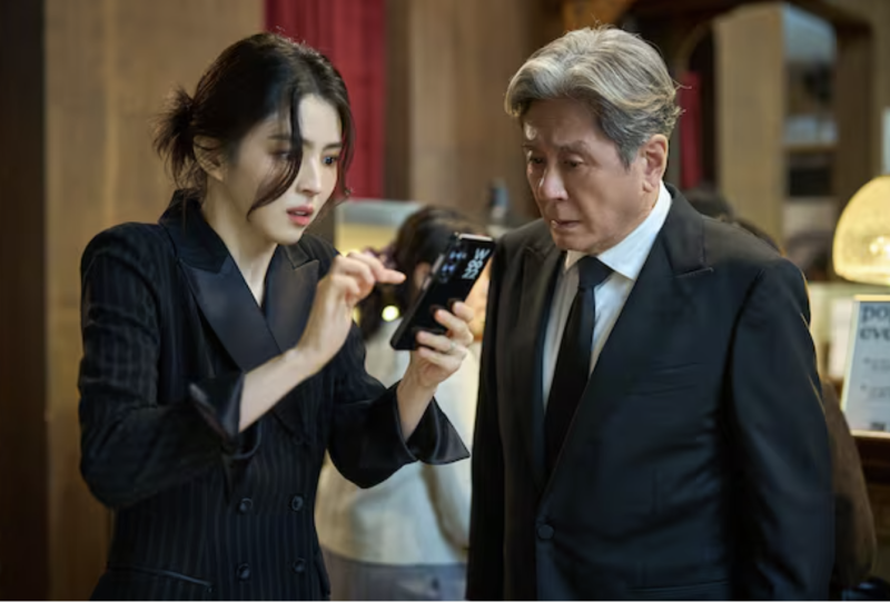 할리우드 명작 리메이크 소식에 우려하더니... 결국 박스오피스 1위한 영화